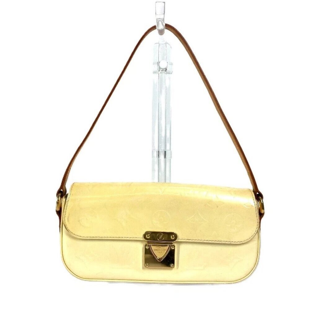 LOUIS VUITTON M91507 MonogramVernis Malibu street Flap Shoulder Bag